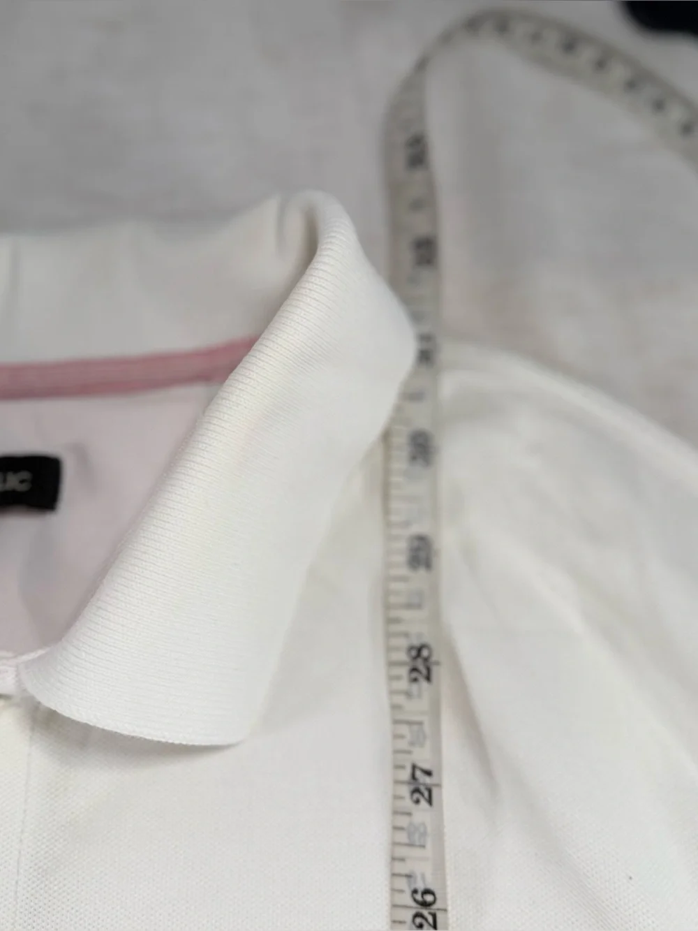 Banana Republic Men’s White Polo with Subtle Logo